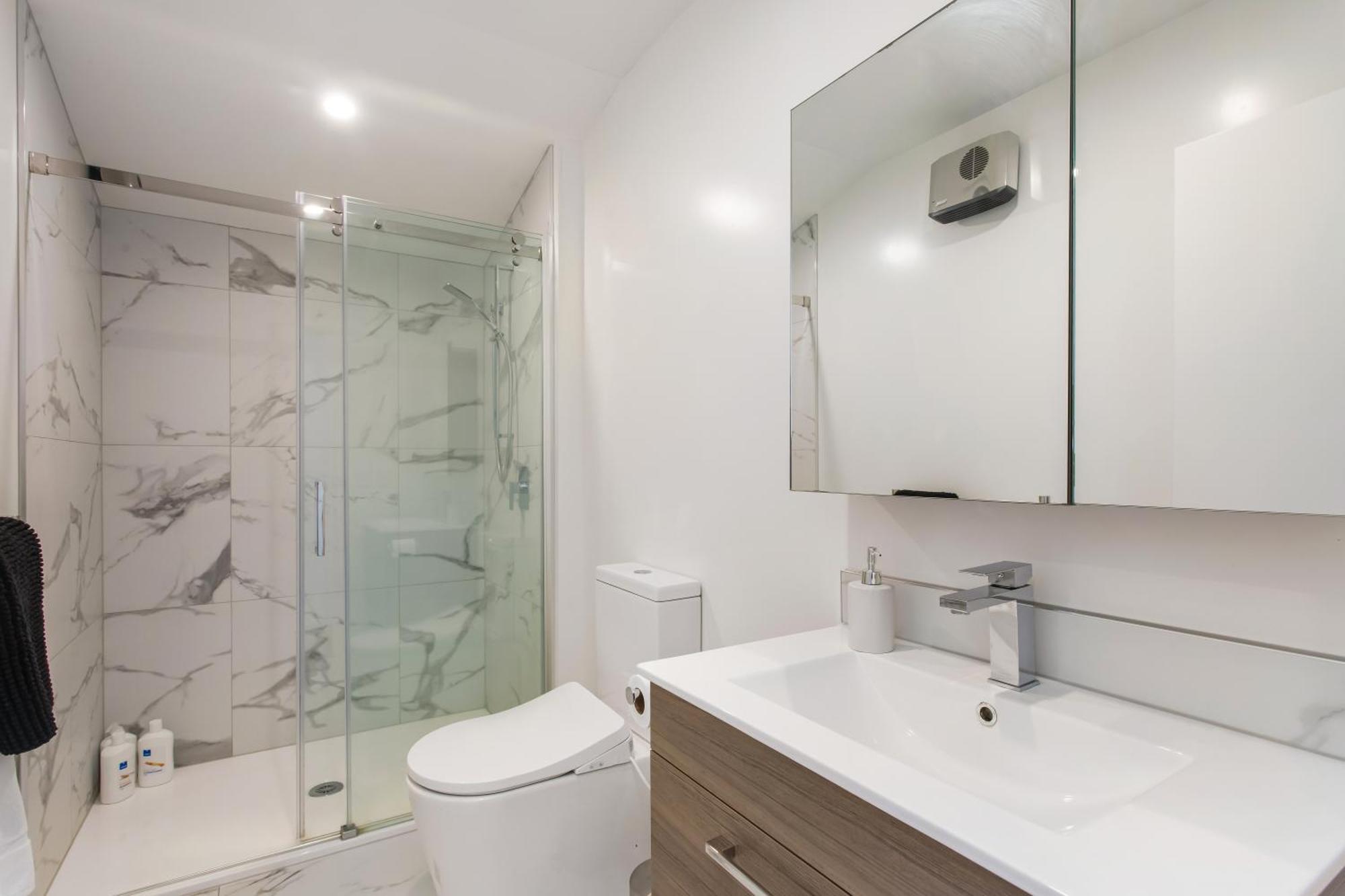Penthouse Apartment Scenic Views-Spacious 2Br Κράισττσερτς Εξωτερικό φωτογραφία
