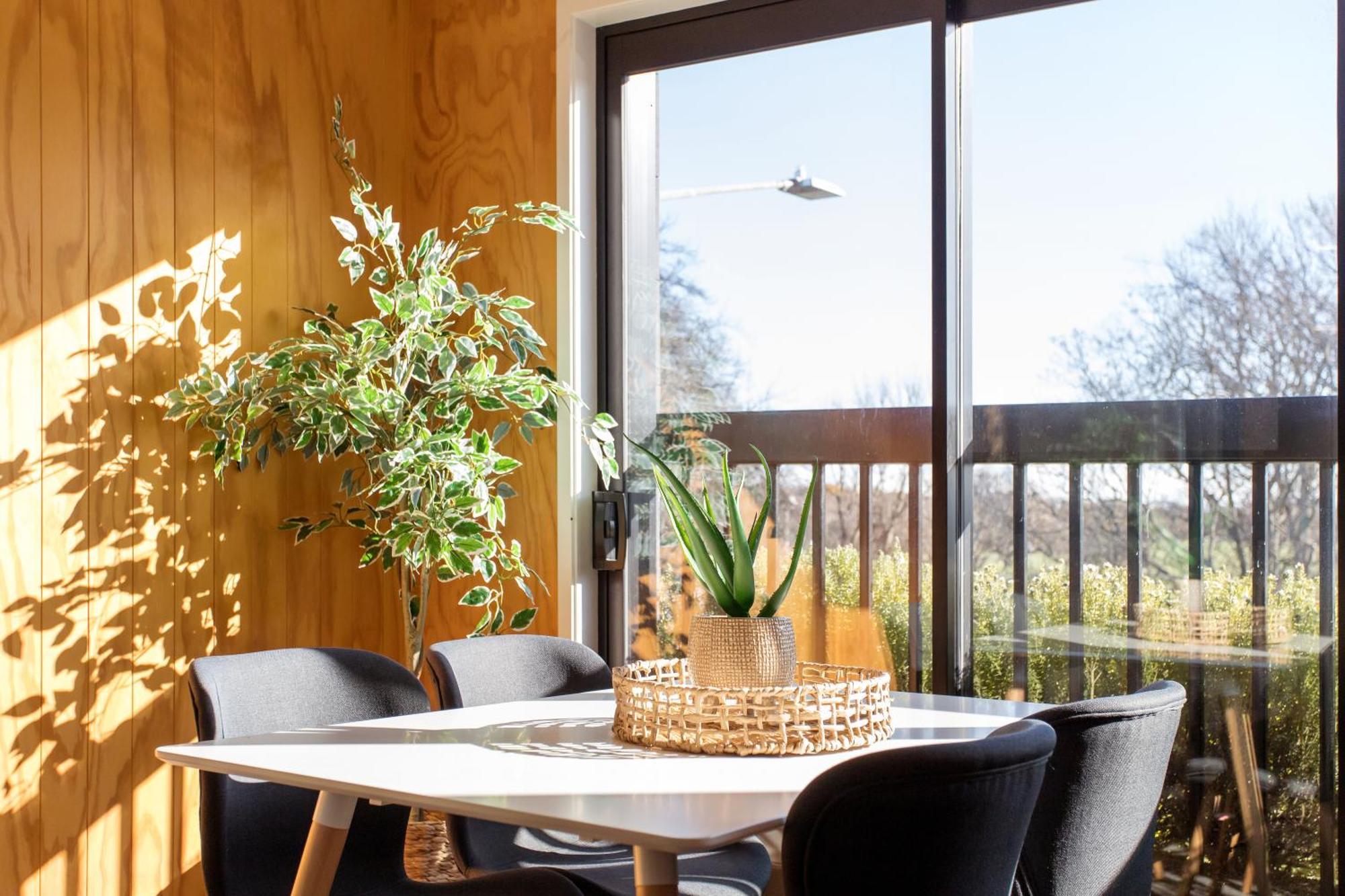 Penthouse Apartment Scenic Views-Spacious 2Br Κράισττσερτς Εξωτερικό φωτογραφία